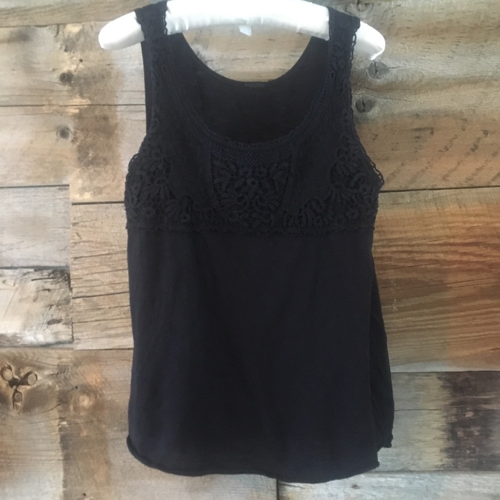 Top with floral detail